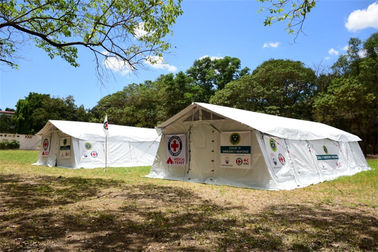 Soluzione del coronavirus del sistema sanitario della tenda dell'ospedale della croce rossa che arieggia Windows
